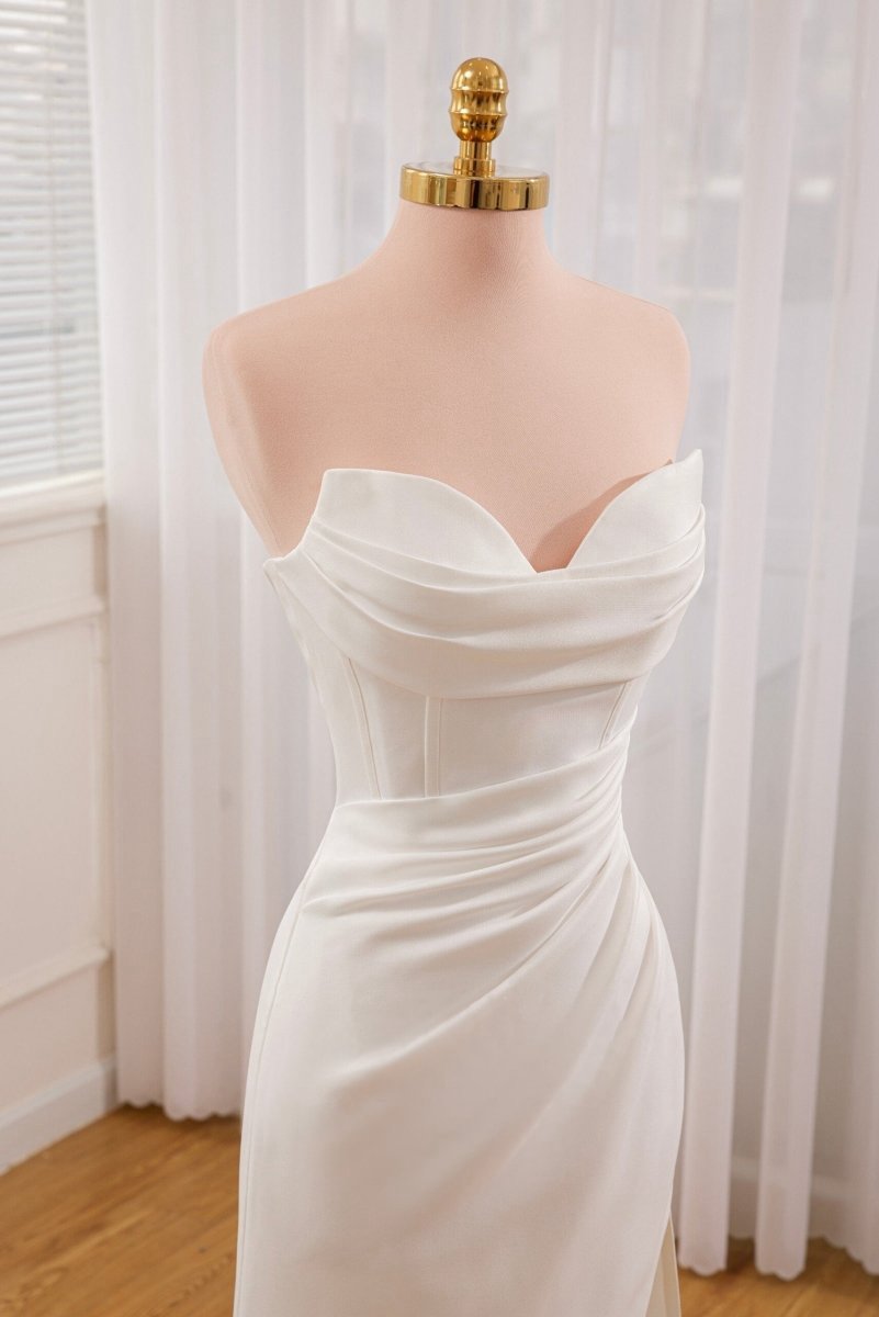 Mermaid Strapless Satin Wedding Dresses with Convenient Detachable Skirt