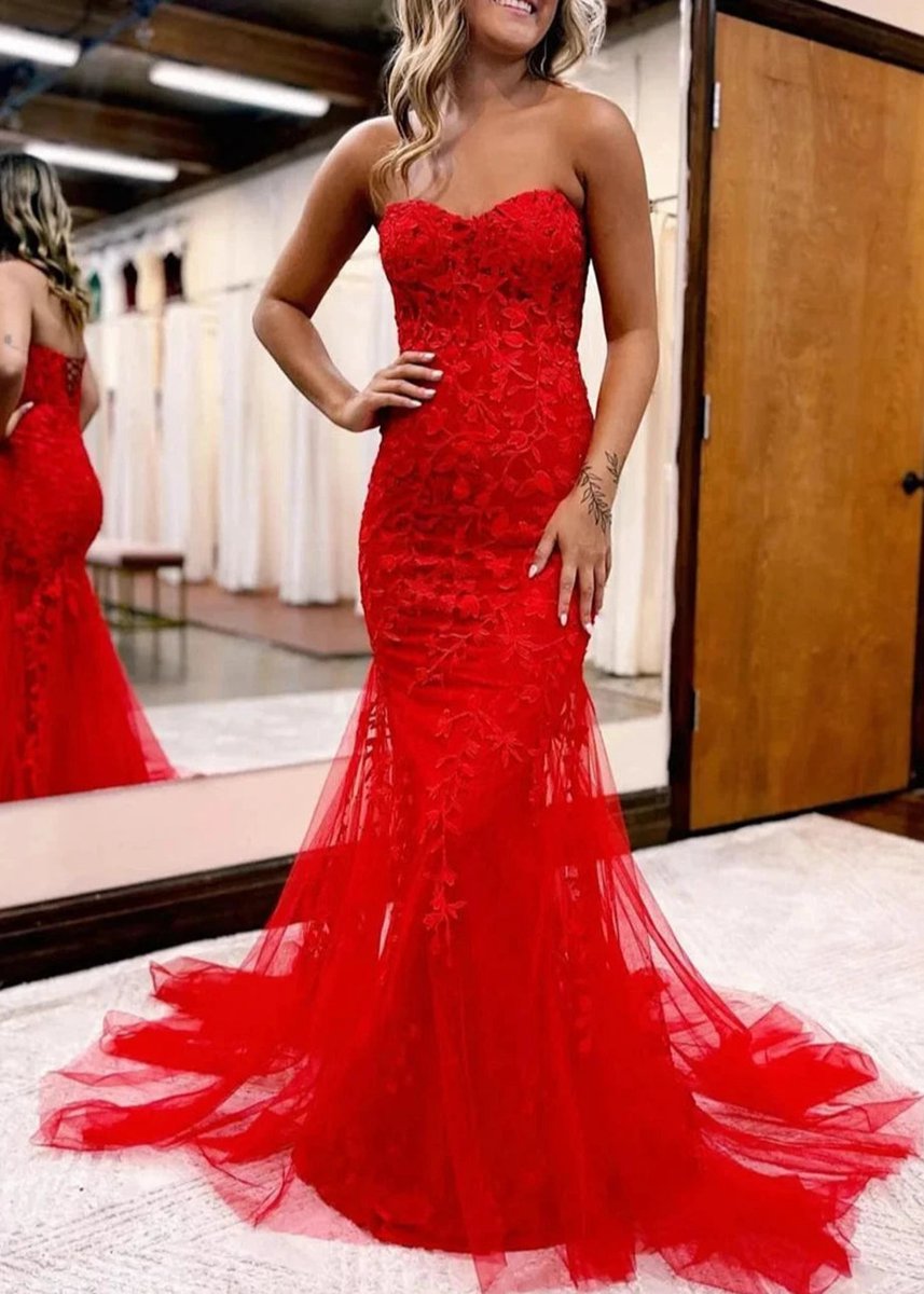 Mermaid Sweetheart Neck Lace Long Prom Dresses with Appliques