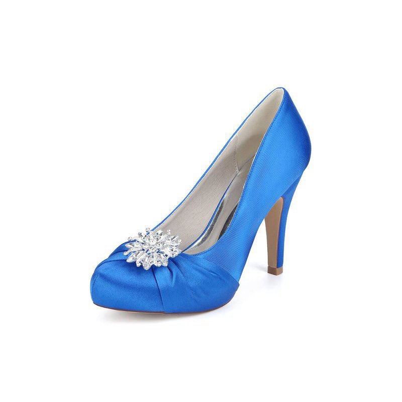 High Heels with Crystal Bow Decoration