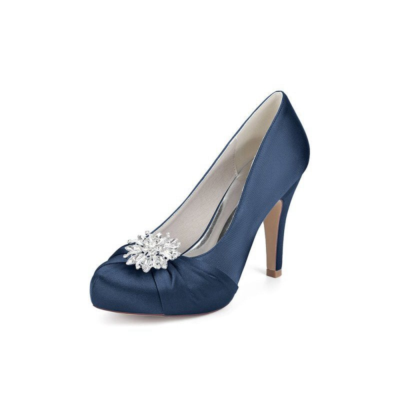 High Heels with Crystal Bow Decoration