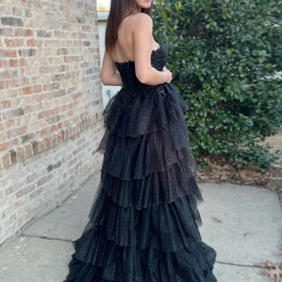 Strapless A-line Tulle Prom Dresses with Appliques