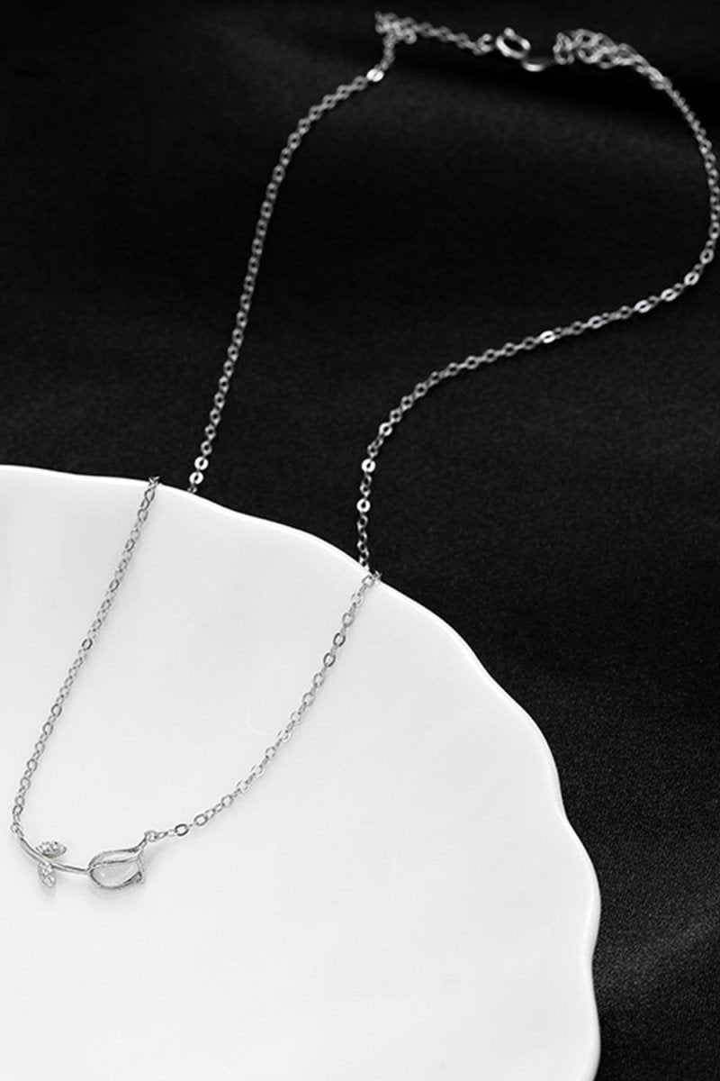 Tulip Pendant Clavicle Necklace
