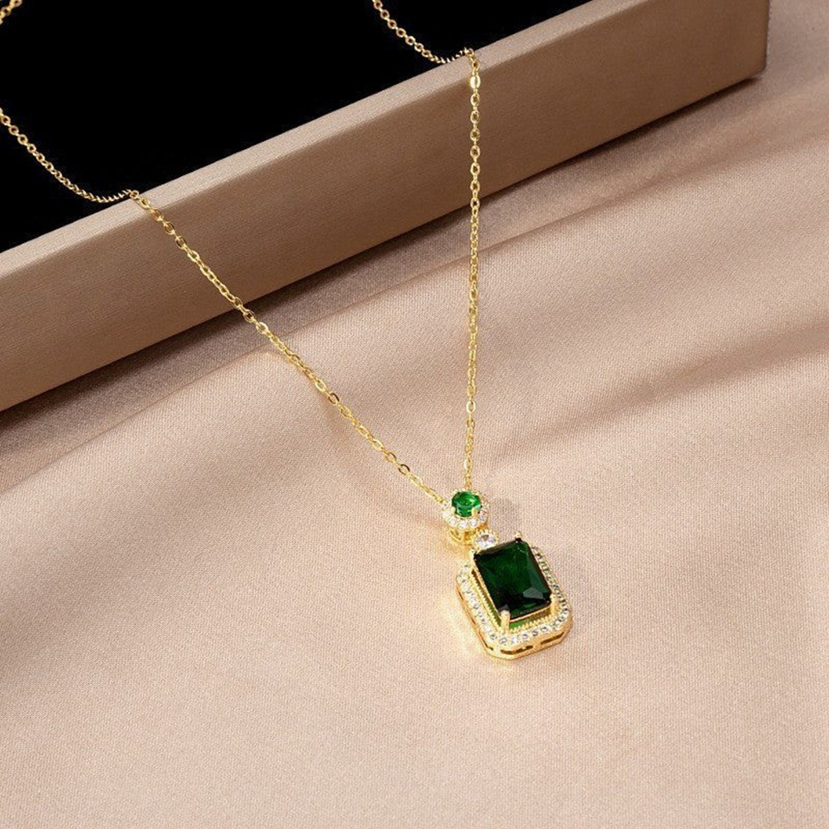 Zircon Pendant Necklace