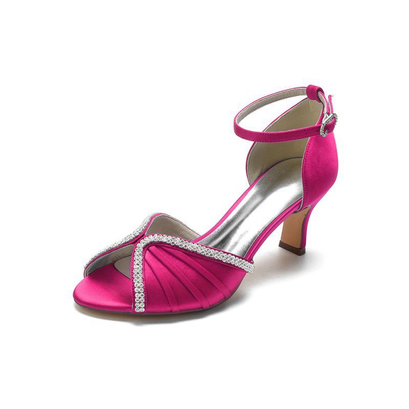 Elegant Rayel Satin Pump with Rhinestone Accents
