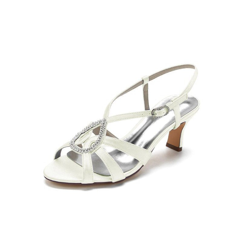 Chic Silk Sandals Featuring Decorative Metal Ring