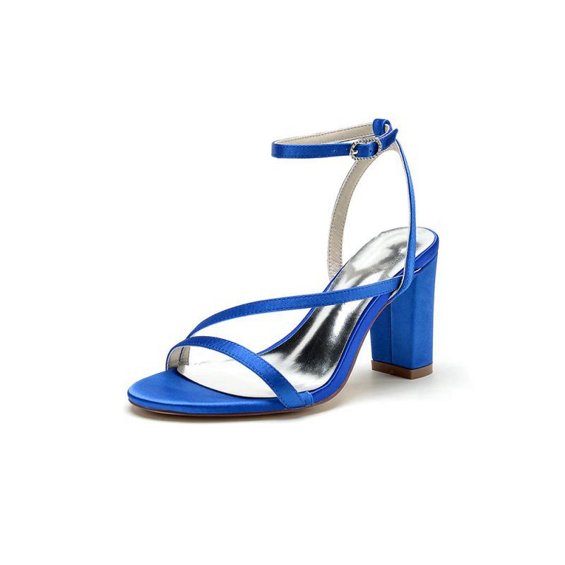 Elegant Block Heel Strappy Sandals with Ankle Strap