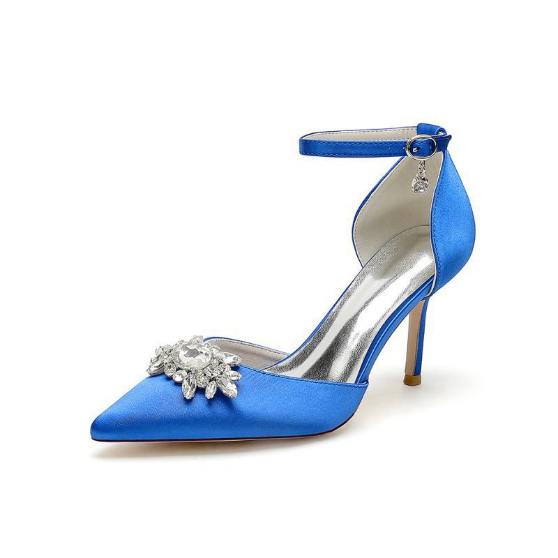 Pointed Toe with Rhinestone Flower