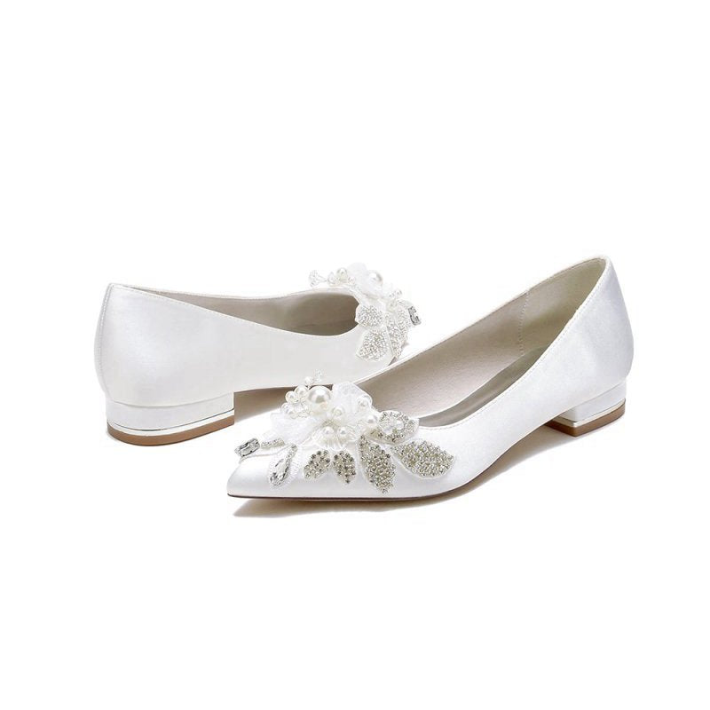 Women's Wedding Shoes Pointed Toe Low Heels with Rhinestone