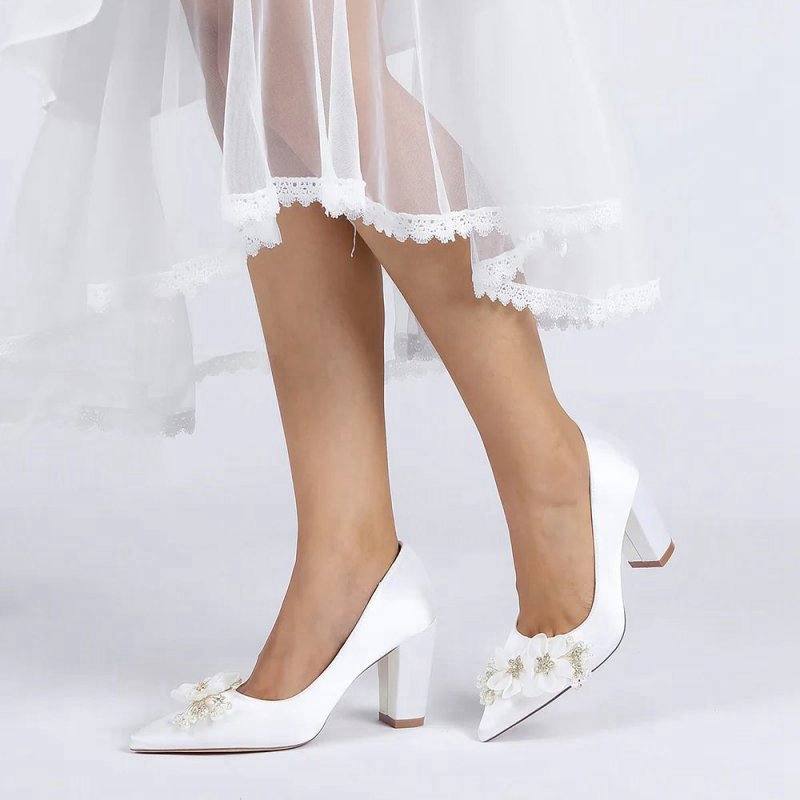 Pointed Toe Rhinestone Chunky Heels with Flower