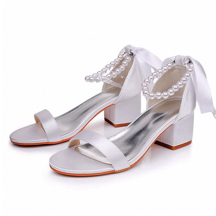 Single Strap Chunky Heels Sandals with Beaded Ribbons