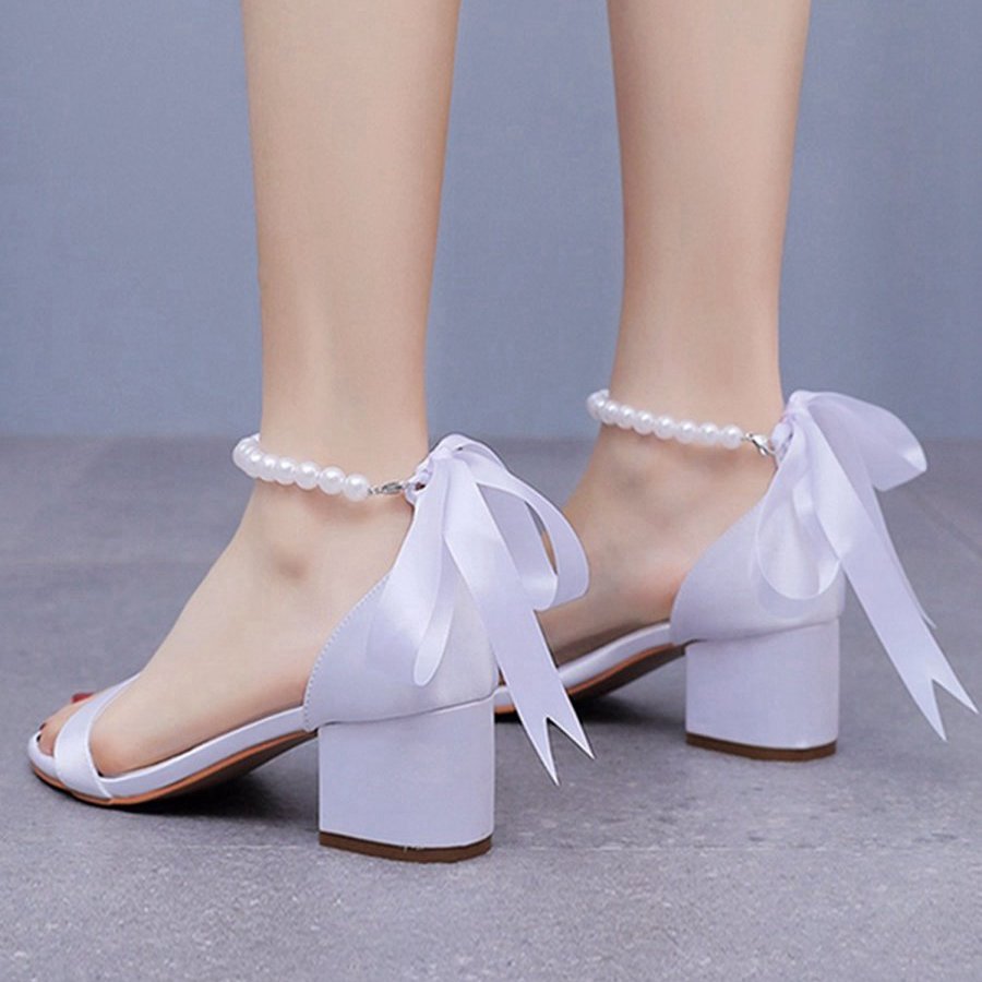 Single Strap Chunky Heels Sandals with Beaded Ribbons