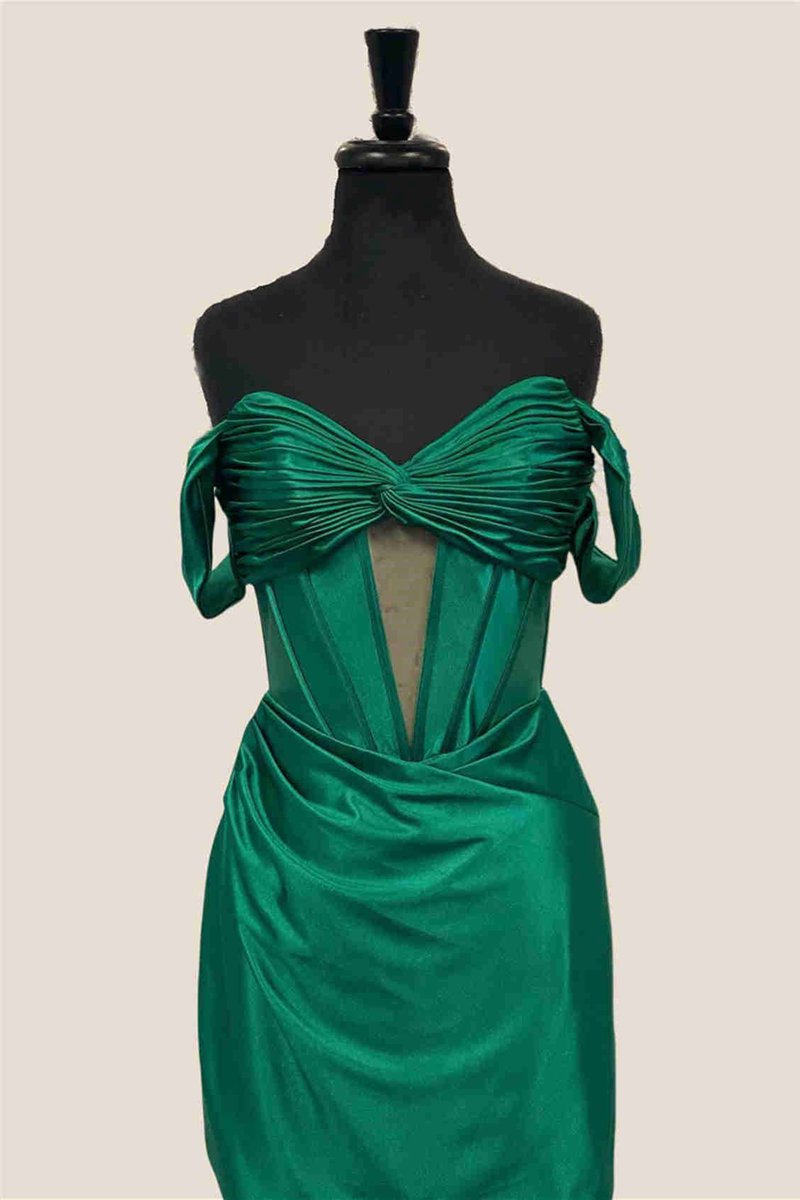 Off the Shoulder Ruched Mini Homecoming Dresses