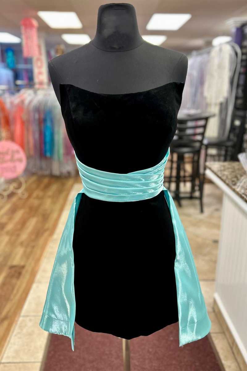Strapless Velvet Homecoming Dresses with Train