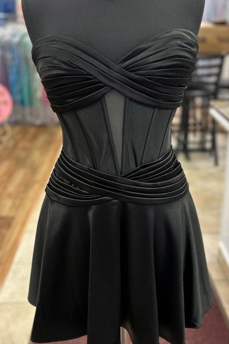 Strapless A-line Pleated Homecoming Dresses with Keyhole