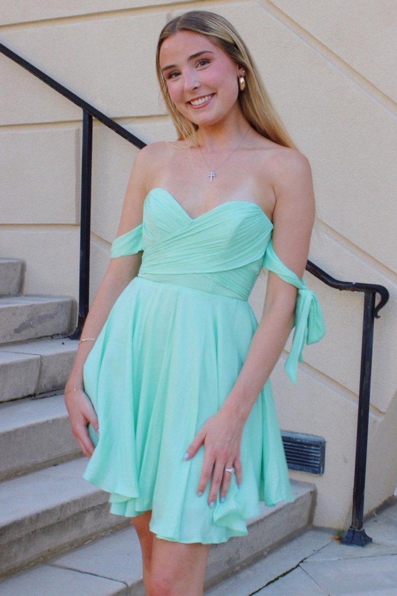 Chiffon Off-the-Shoulder A-line Short Homecoming Dresses