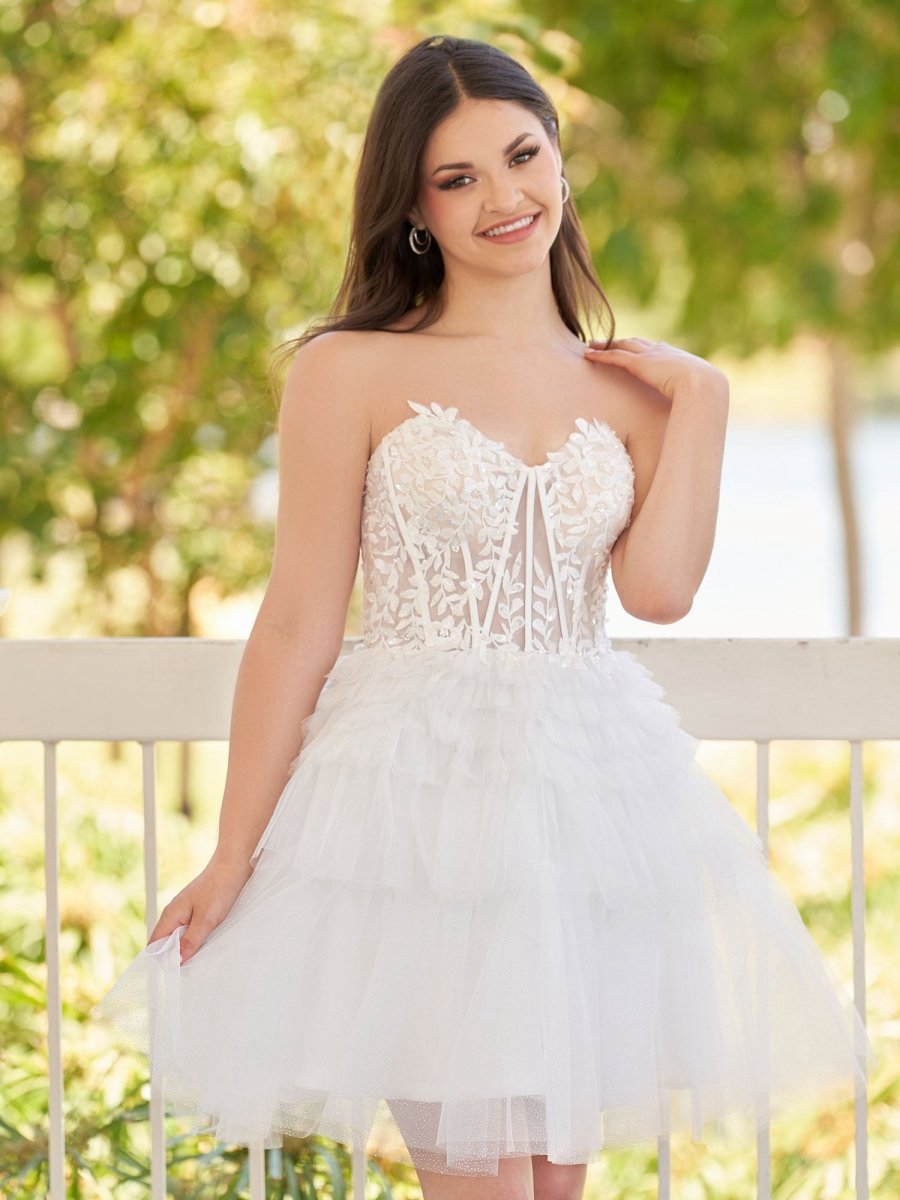 A-line Sweetheart Lace Short Homecoming Dresses