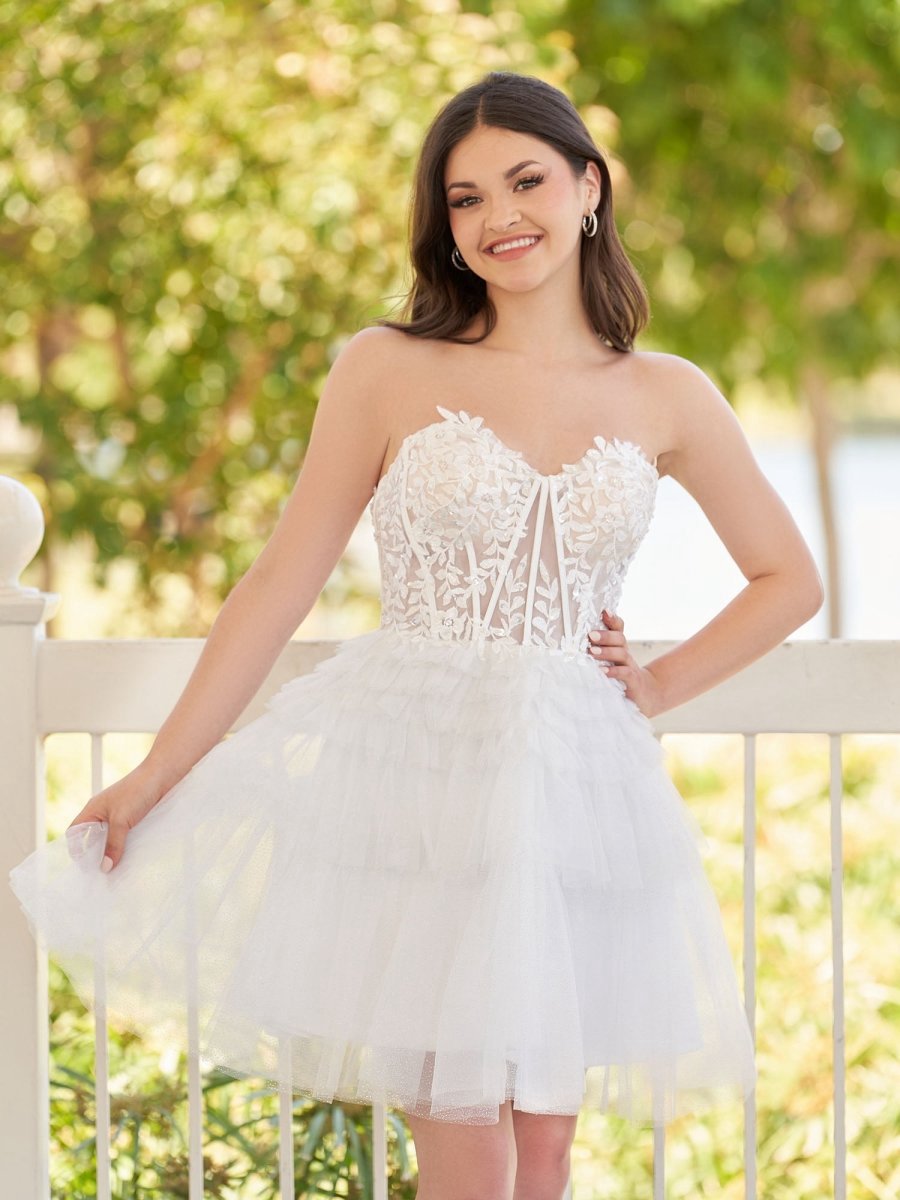 A-line Sweetheart Lace Short Homecoming Dresses