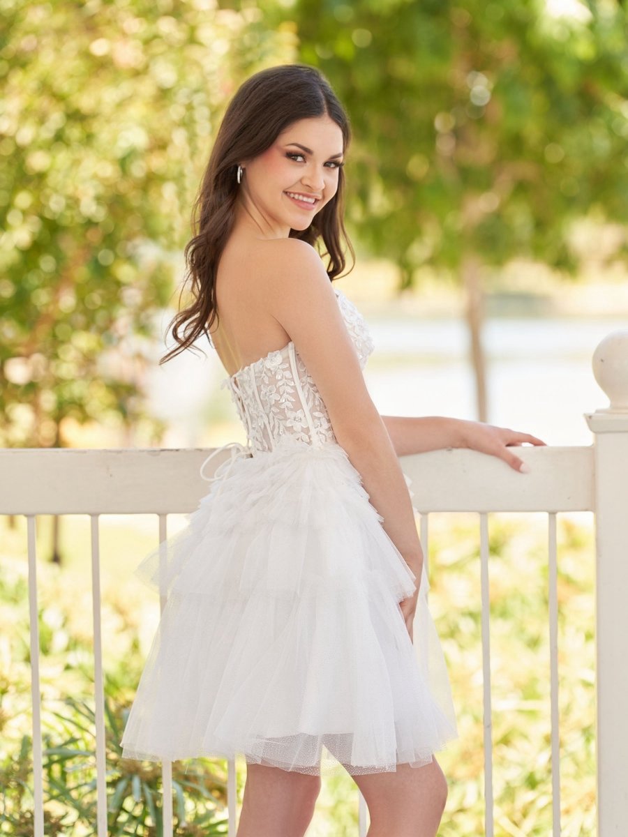A-line Sweetheart Lace Short Homecoming Dresses