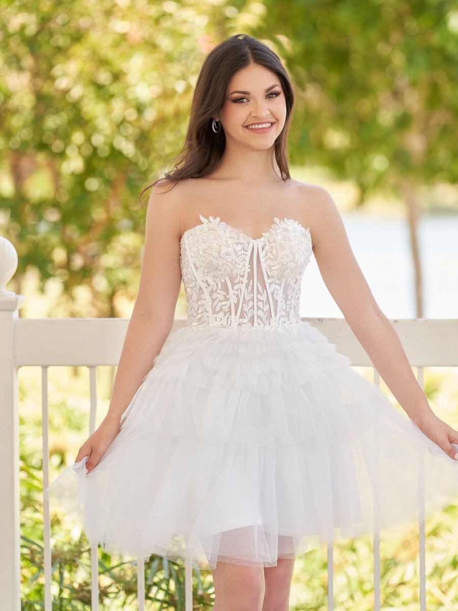 A-line Sweetheart Lace Short Homecoming Dresses