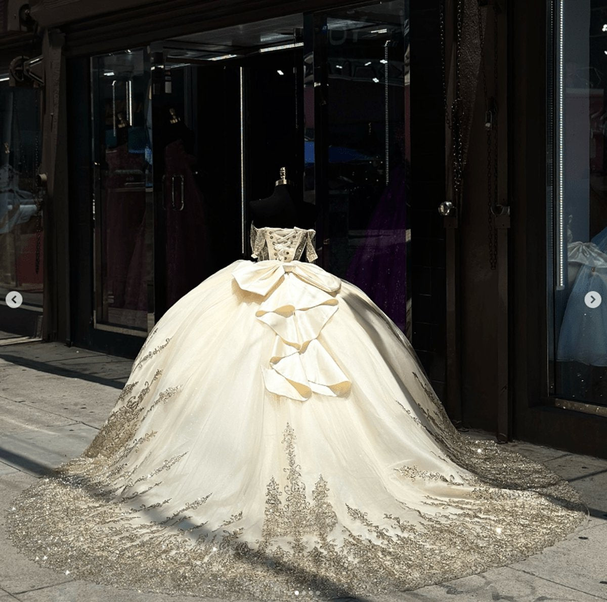 Ball Gown Tulle Off-the-Shoulder Quinceanera Dresses with Sequins