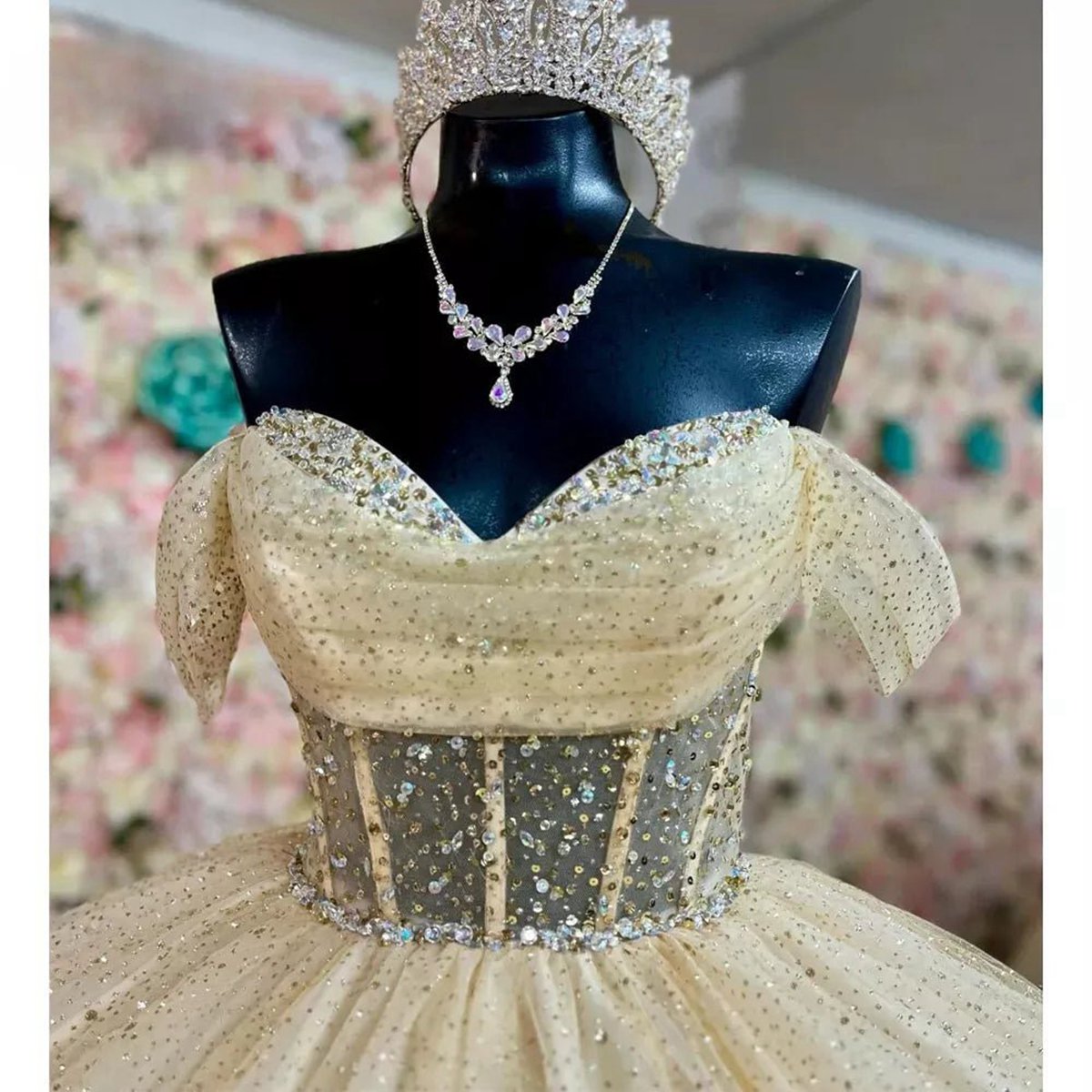 Ball Gown Tulle Off-the-Shoulder Quincenara Dresses
