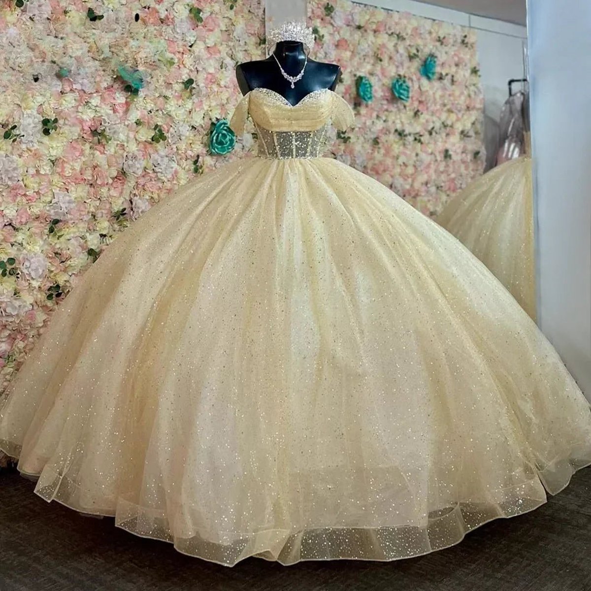 Ball Gown Tulle Off-the-Shoulder Quincenara Dresses