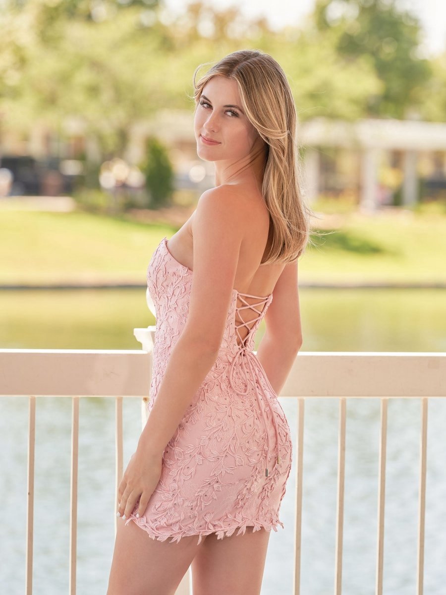 Tight Short Lace Homecoming Dresses with Appliques