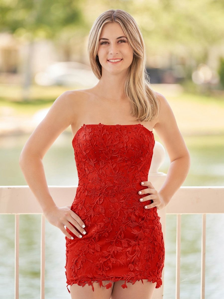 Tight Short Lace Homecoming Dresses with Appliques