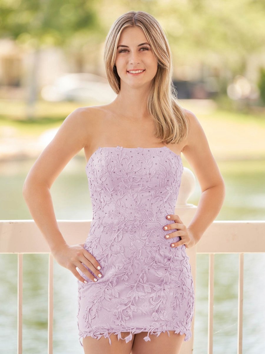 Tight Short Lace Homecoming Dresses with Appliques