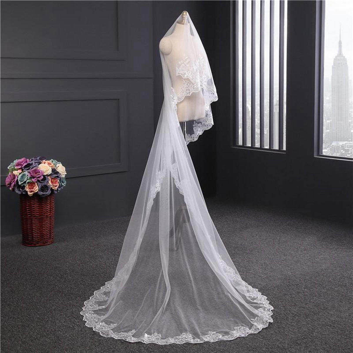 Vintage One-Tier Tulle Lace Long Wedding Veil