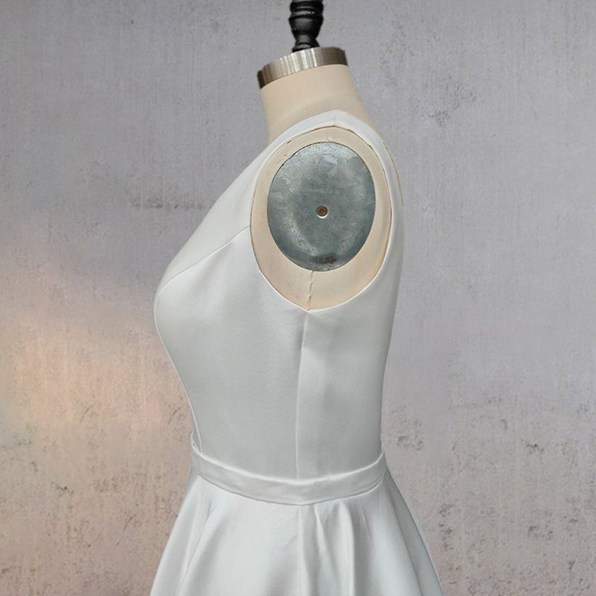 A-line Satin Elegant V Neck Wedding Dresses