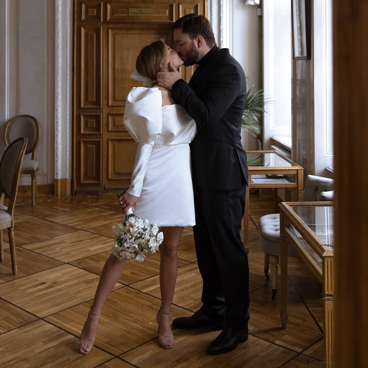 Satin Short Wedding Dresses with Puff Sleeves