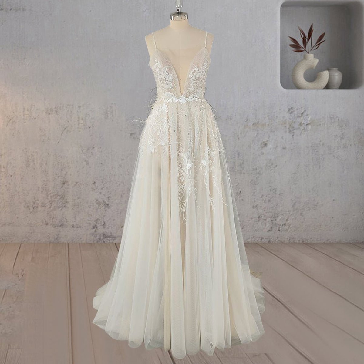 Spaghetti Straps Appliqued Lace Wedding Dresses with Feathers