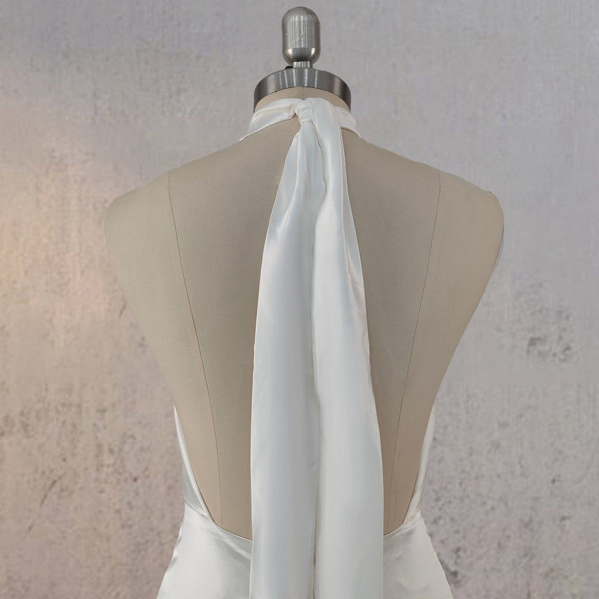 Sheath Satin Backless Halter Wedding Dresses