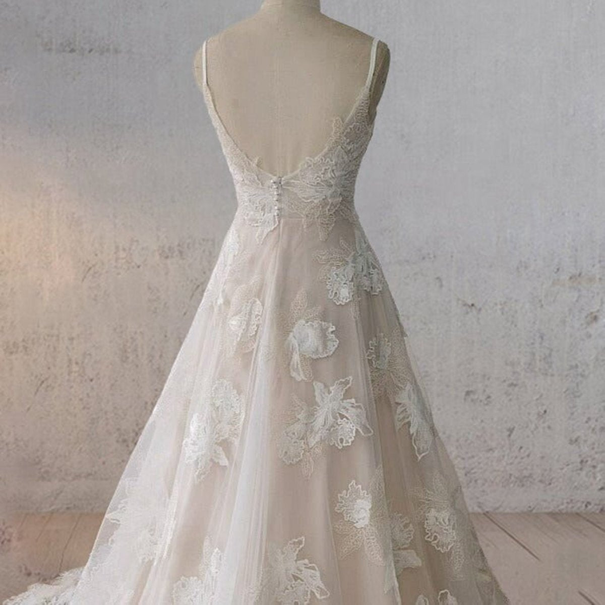 Boho A-line Lace Appliques Wedding Dresses