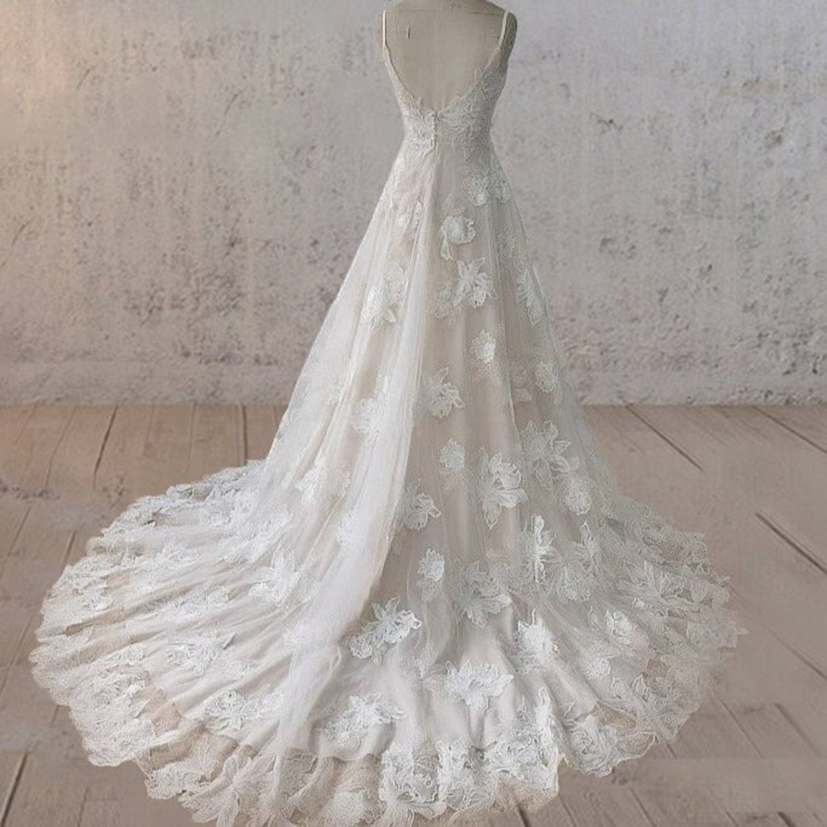 Boho A-line Lace Appliques Wedding Dresses