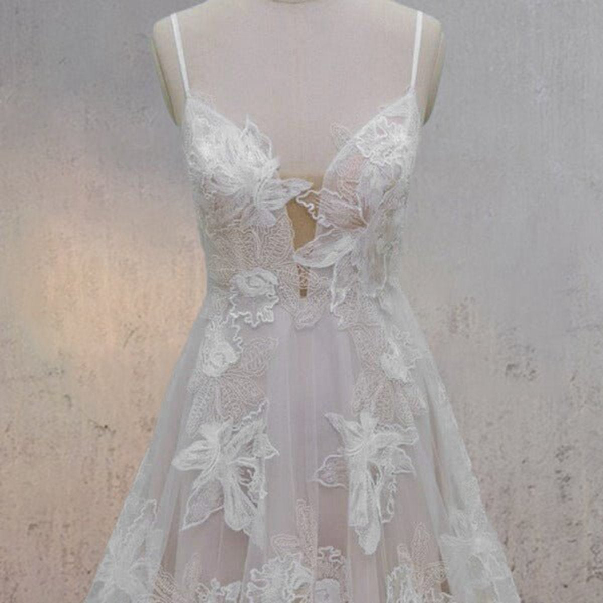 Boho A-line Lace Appliques Wedding Dresses