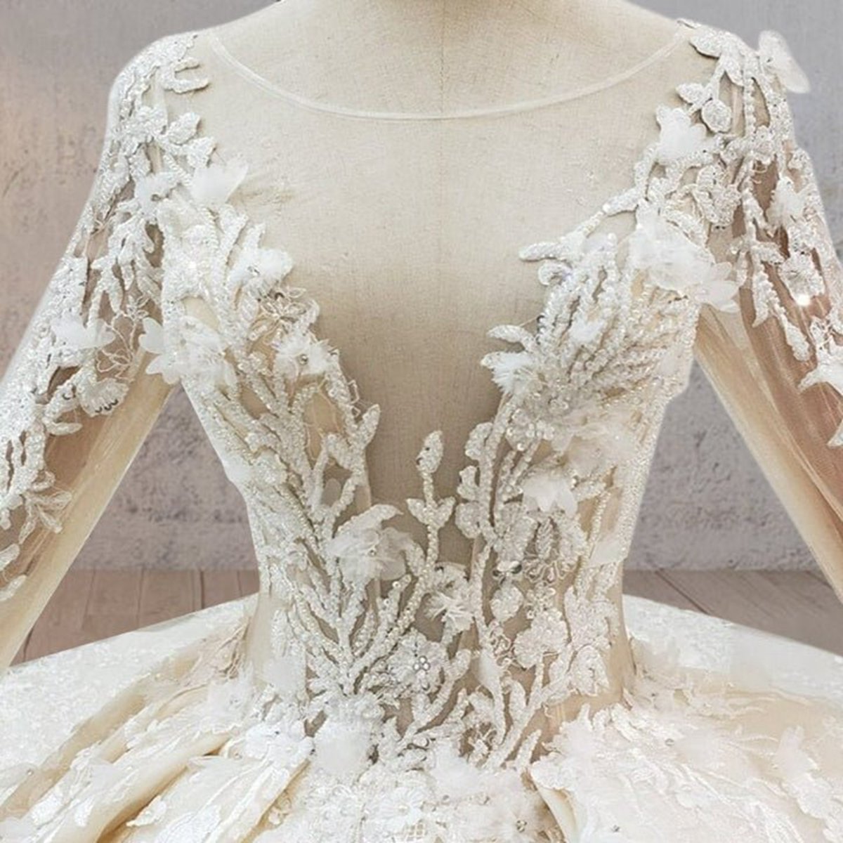 A-line Luxury Sequined Lace Wedding Dresses