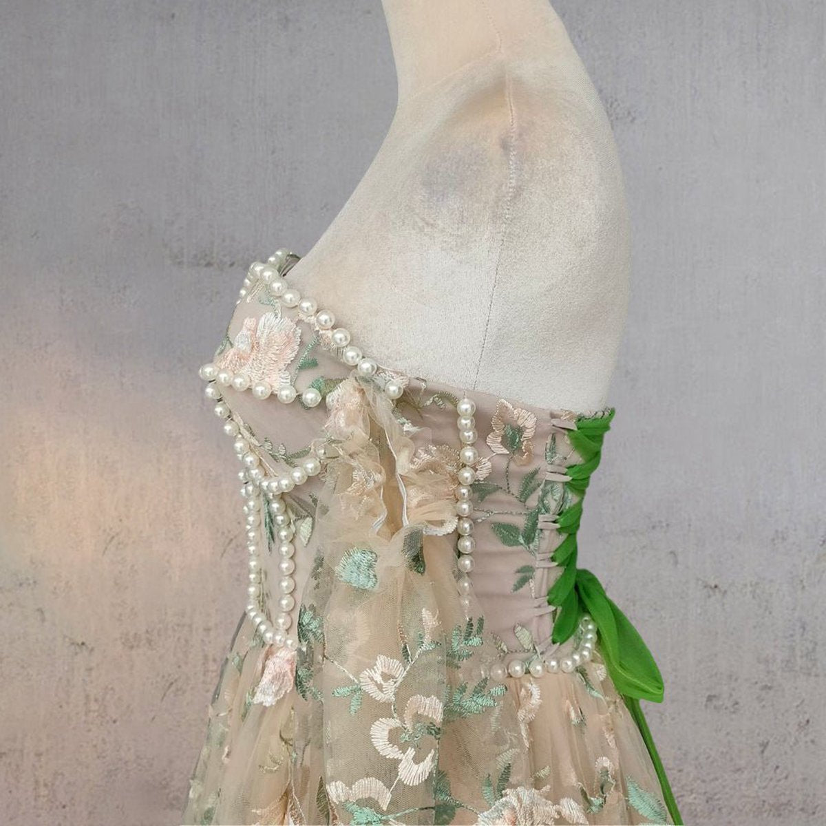 A-line Light Sweetheart Pearl Wedding Dresses