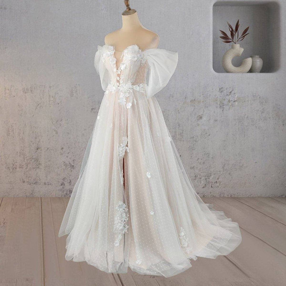 A-line Floral Appliques Polka Dots Wedding Dresses with Slit
