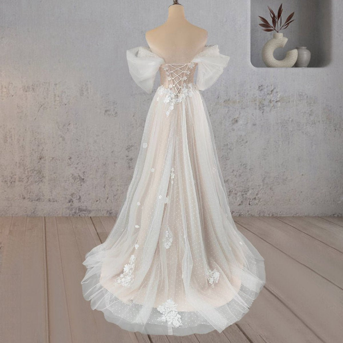 A-line Floral Appliques Polka Dots Wedding Dresses with Slit