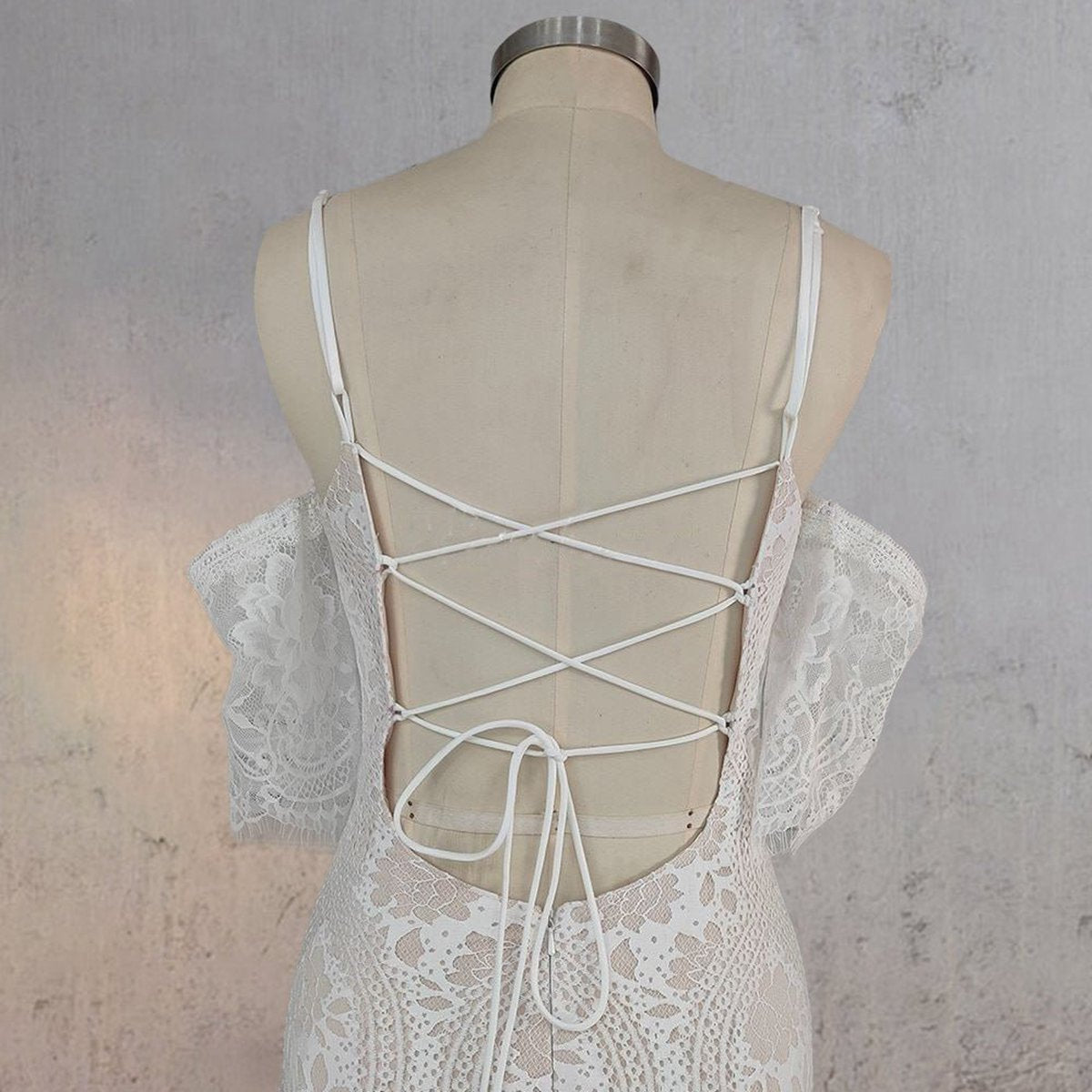 Mermaid Halter Neck Lace Wedding Dresses