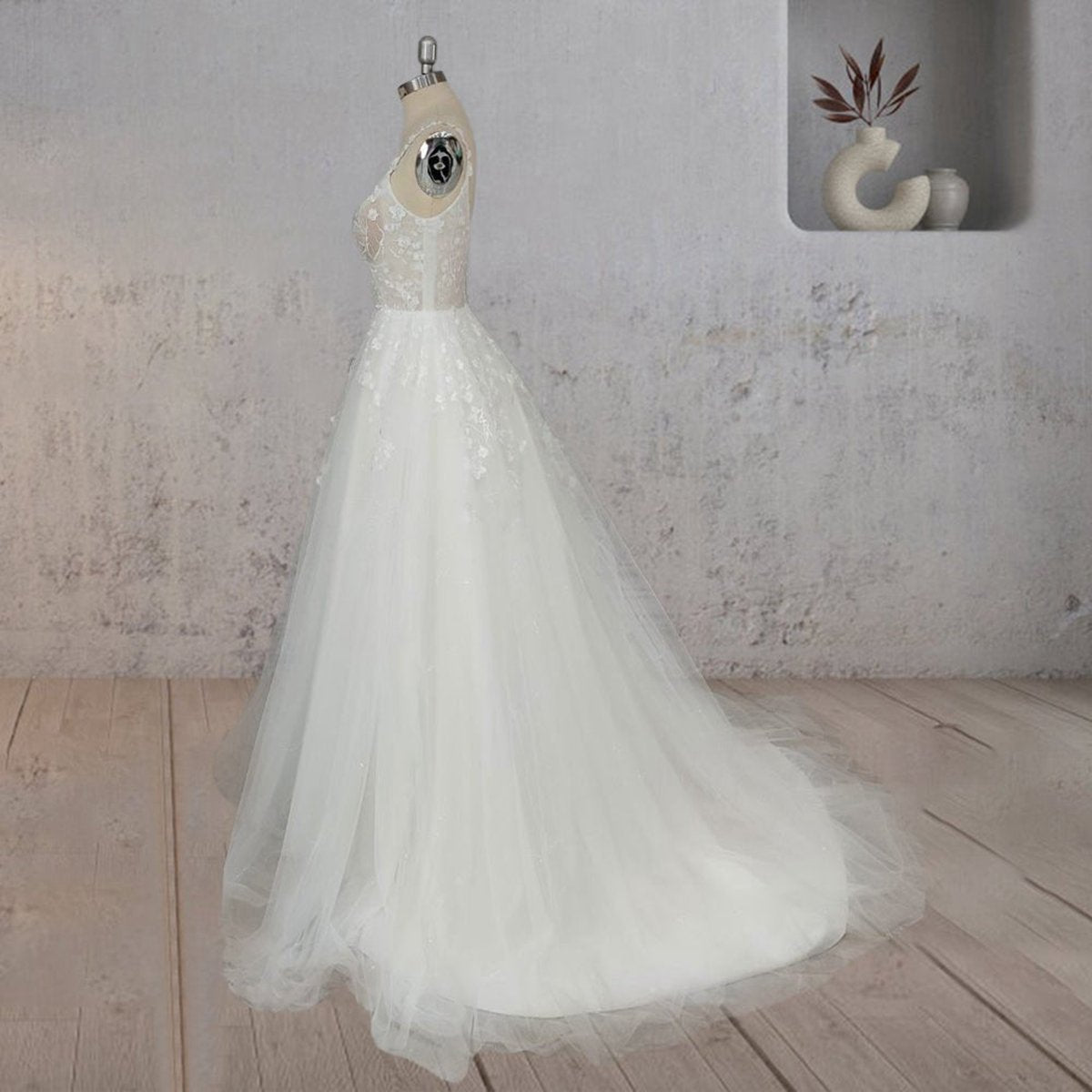 A-line Flower Appliqued Tulle Wedding Dresses