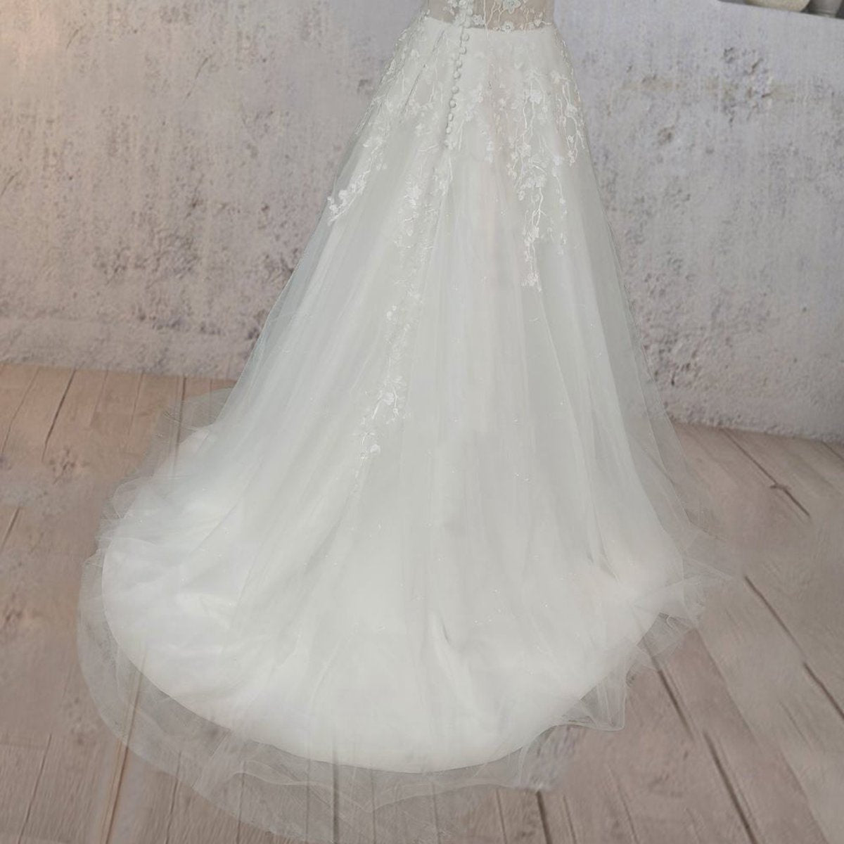 A-line Flower Appliqued Tulle Wedding Dresses