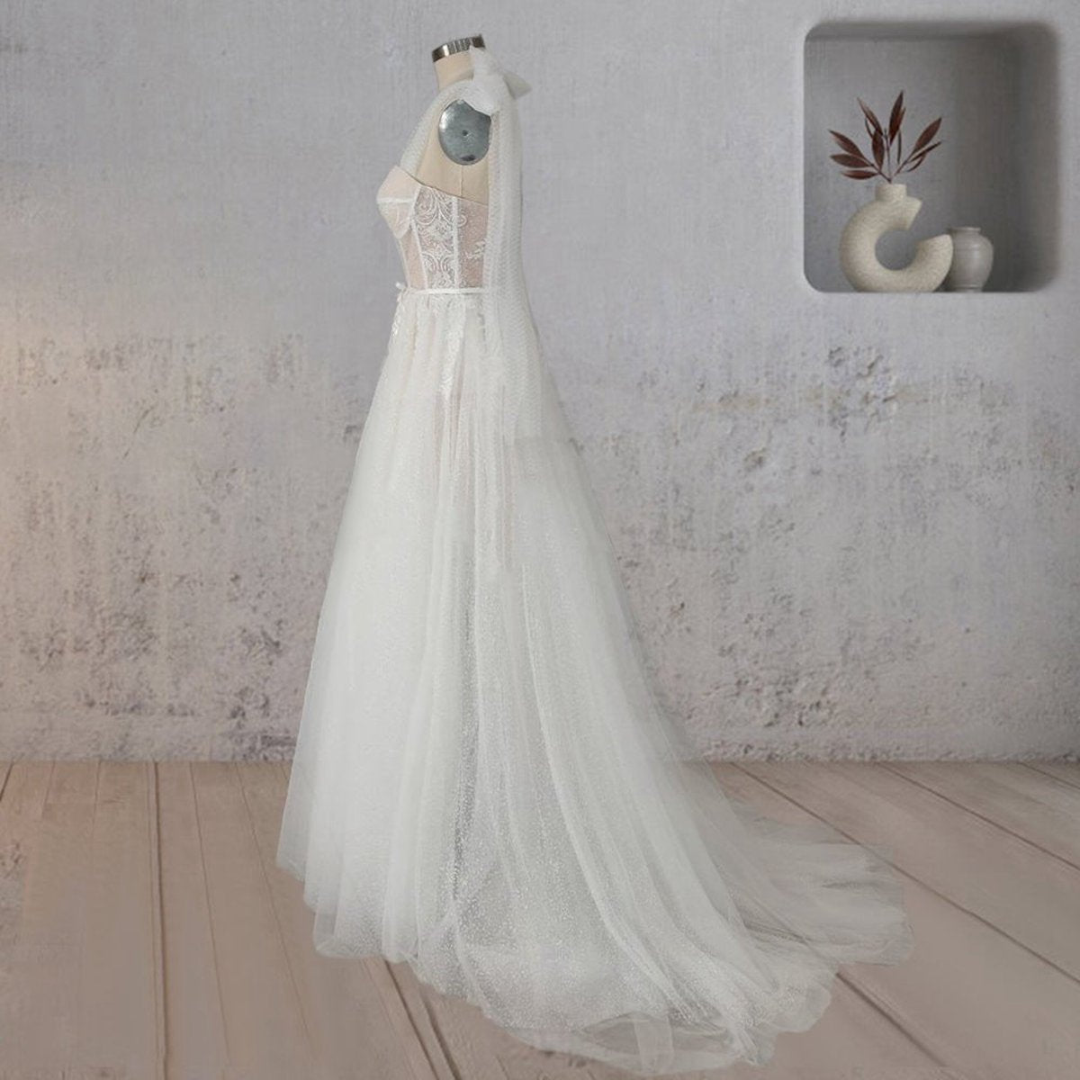 A-line Tulle Lace Flattering Wedding Dresses with Slit