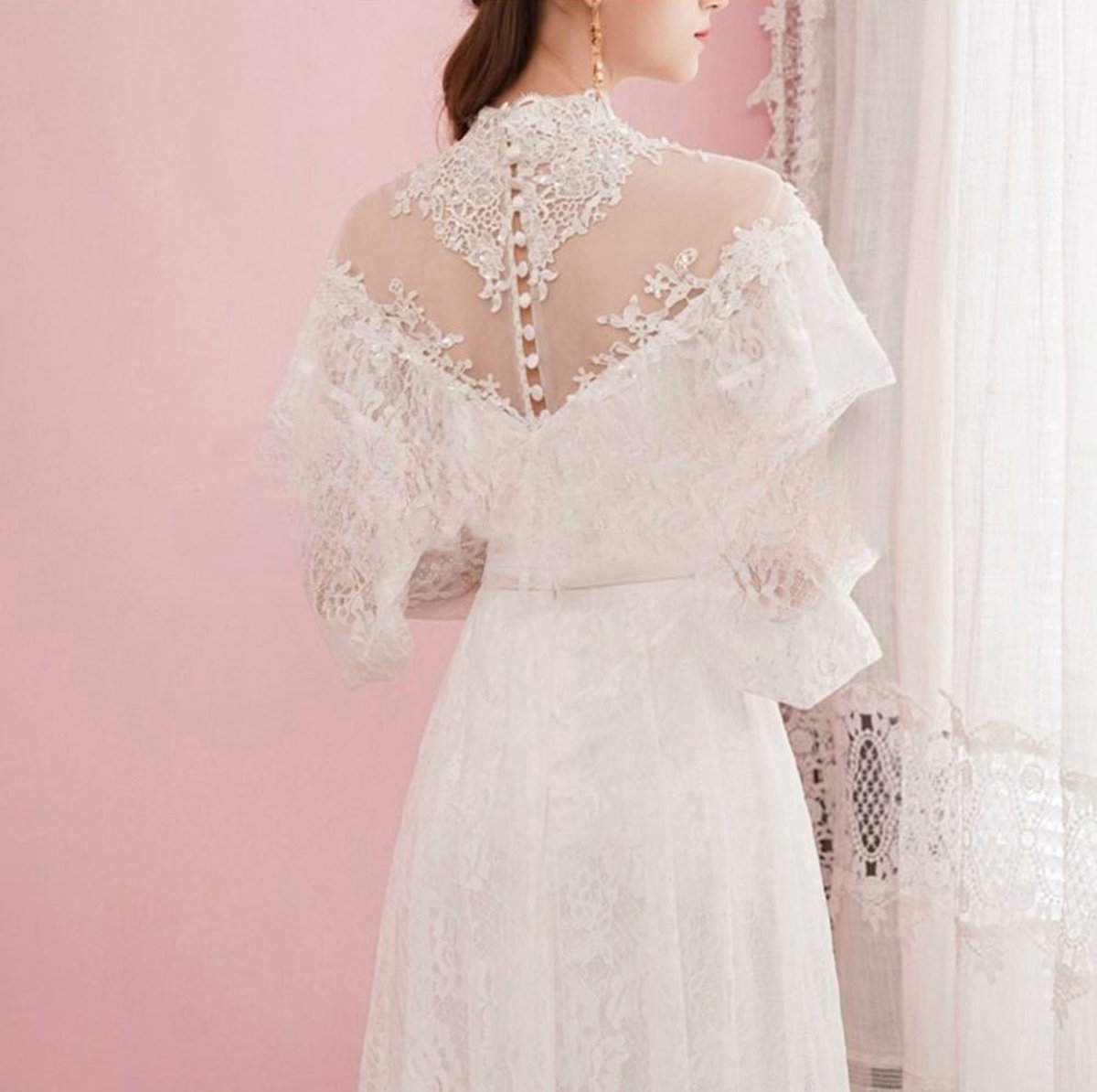 A-line Lace Appliques Illusion Neck Wedding Dresses