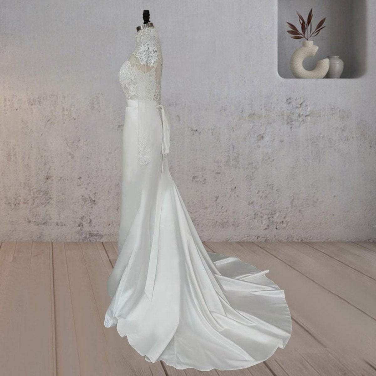 Mermaid Lace CoveButton Back Wedding Dresses