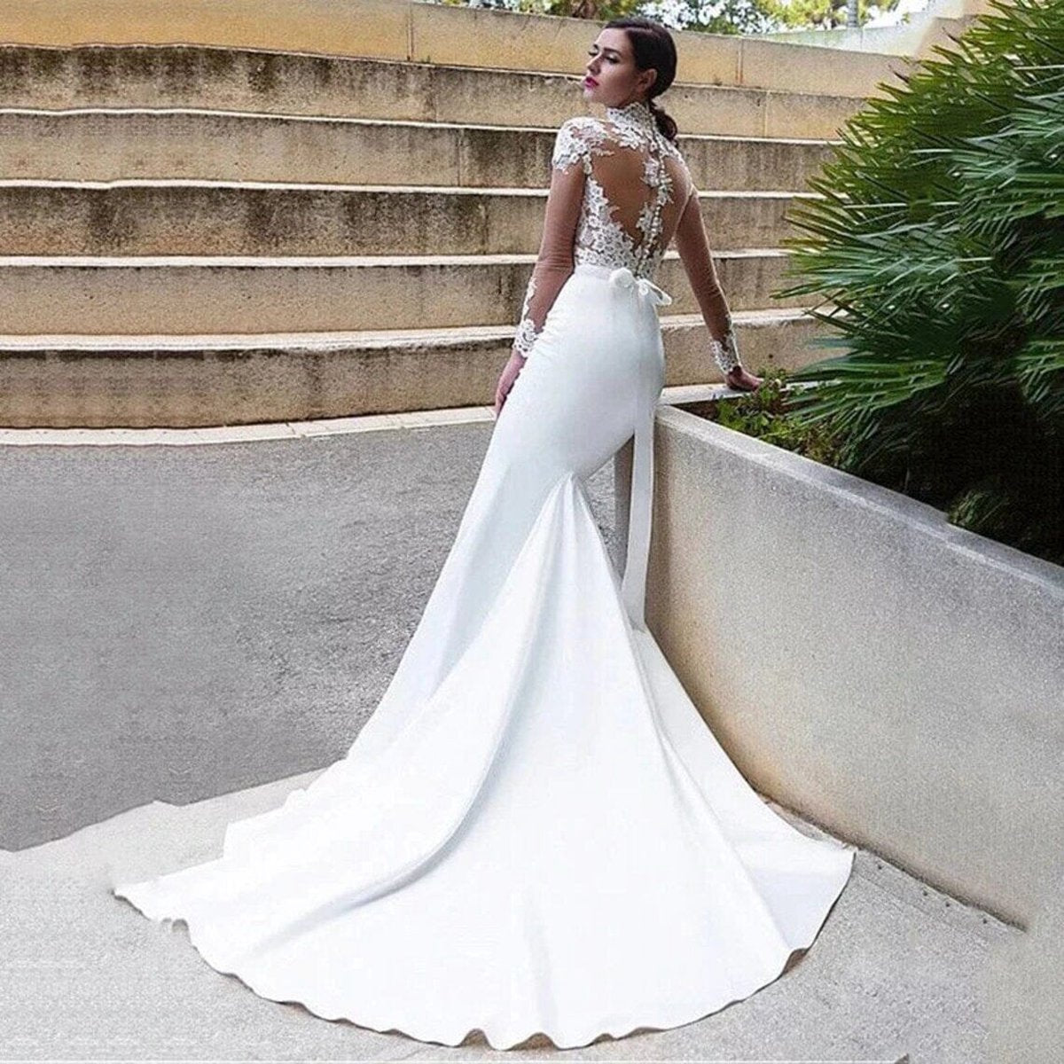 Mermaid Lace CoveButton Back Wedding Dresses