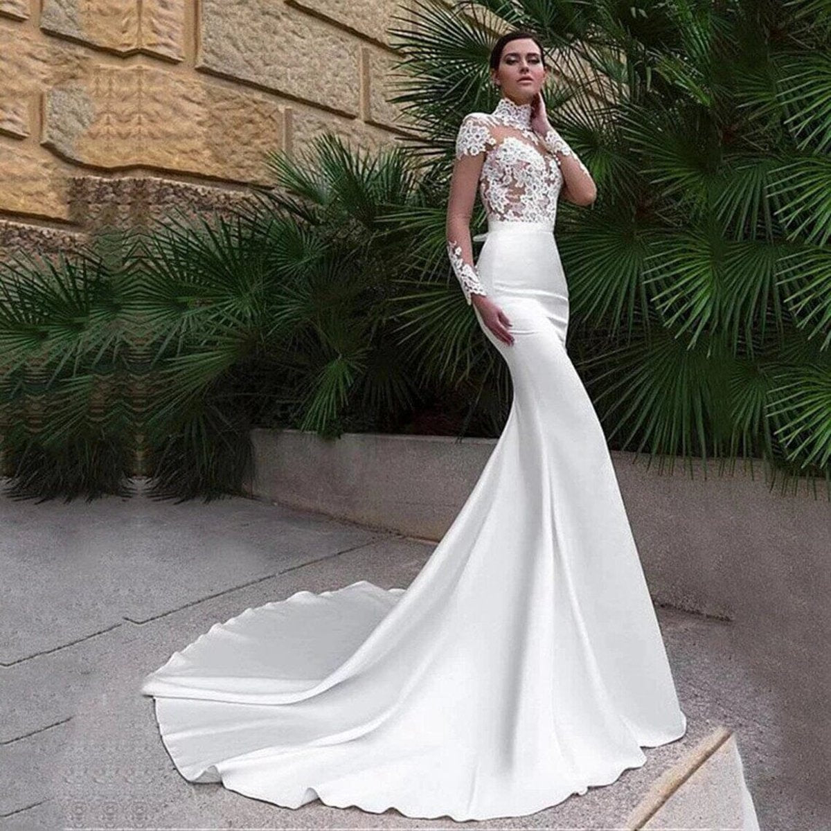 Mermaid Lace CoveButton Back Wedding Dresses