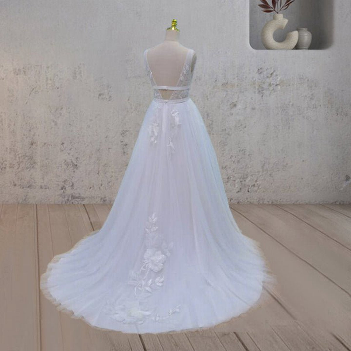 A-line V Back Lace Wedding Dresses with Train